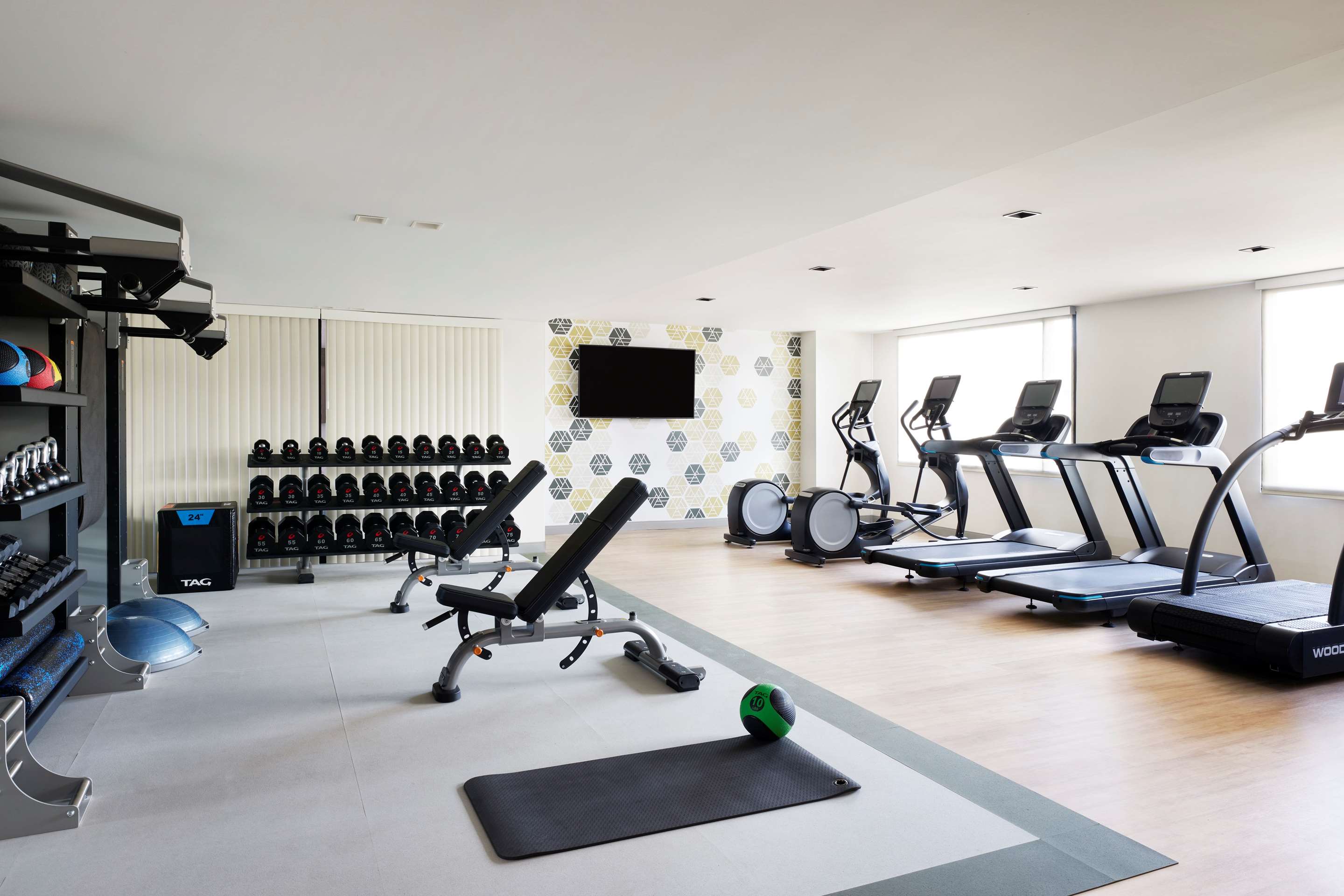 Health club fitness center gym | Senna House Scottsdale, Curio Collection By Hilton