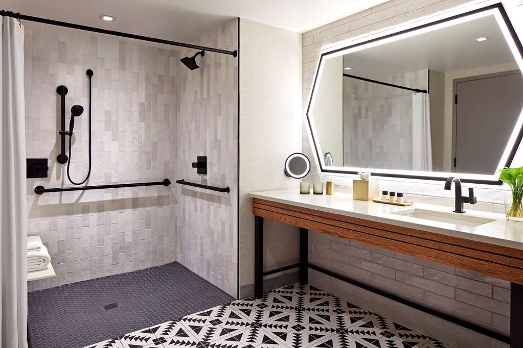 Senna House Scottsdale, Curio Collection by Hilton Room Type - KING PURE MOB ACC RI-SHWR