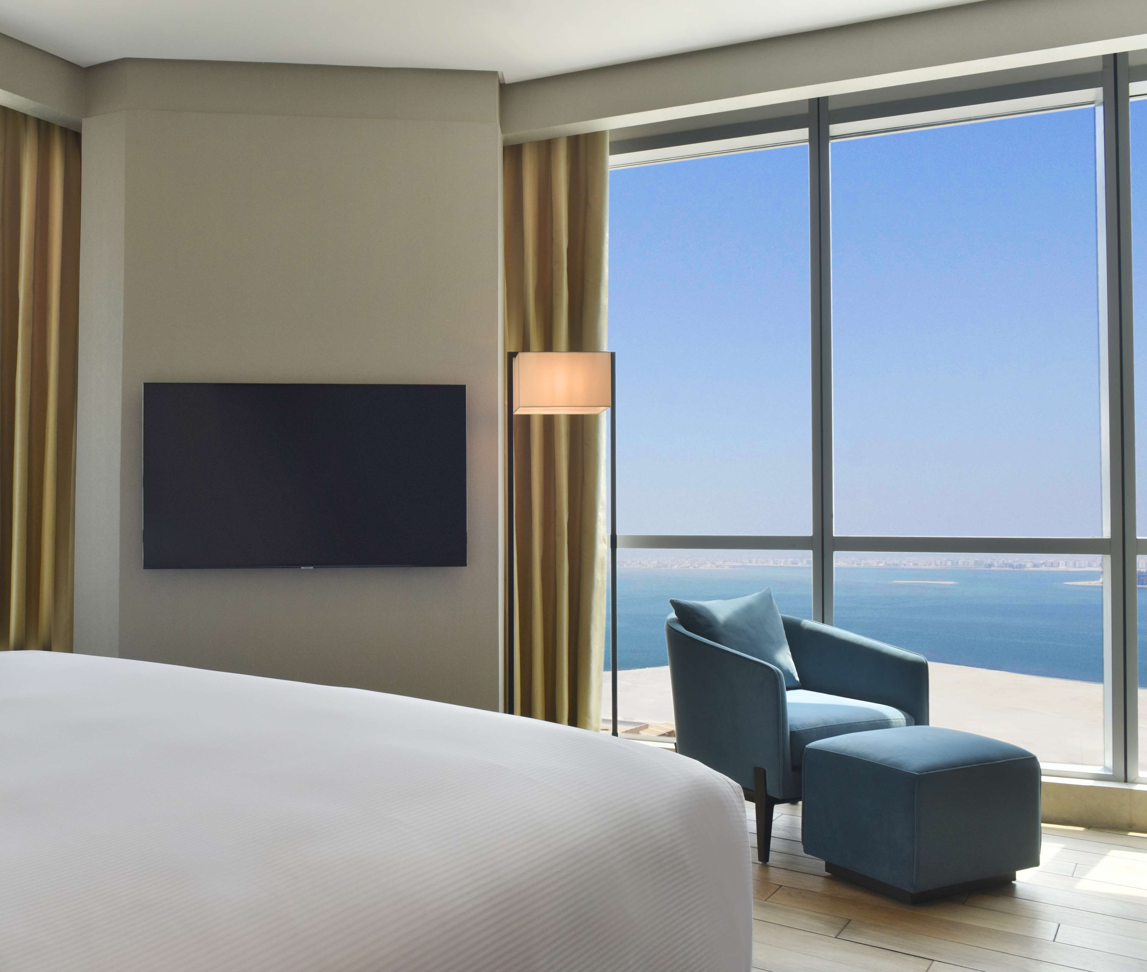 Hilton Bahrain Room Type - EXEC TWO BDRM SUITE VW BAL