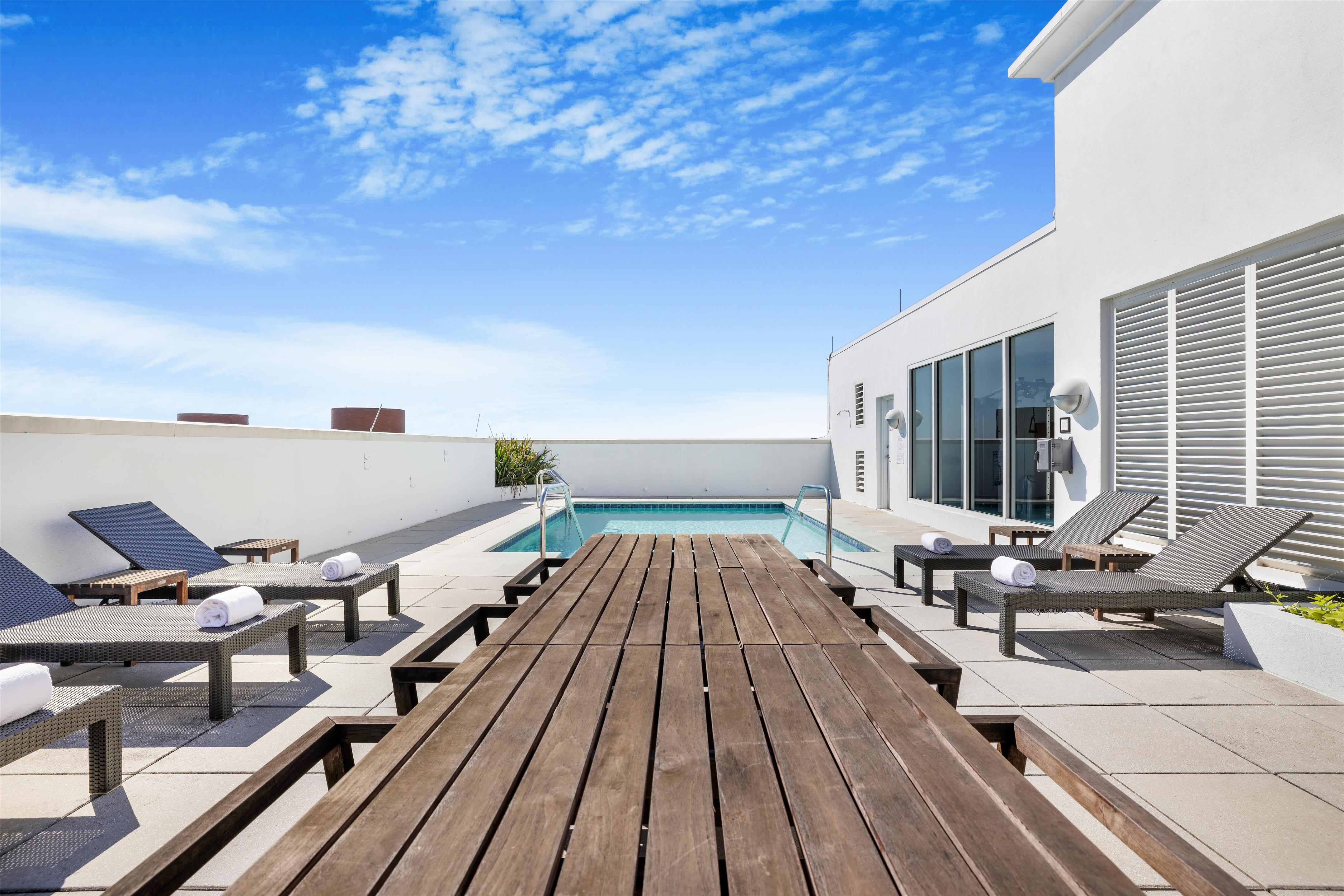 Pool | The Banyan Hotel Fort Myers, Tapestry Collection by Hilton