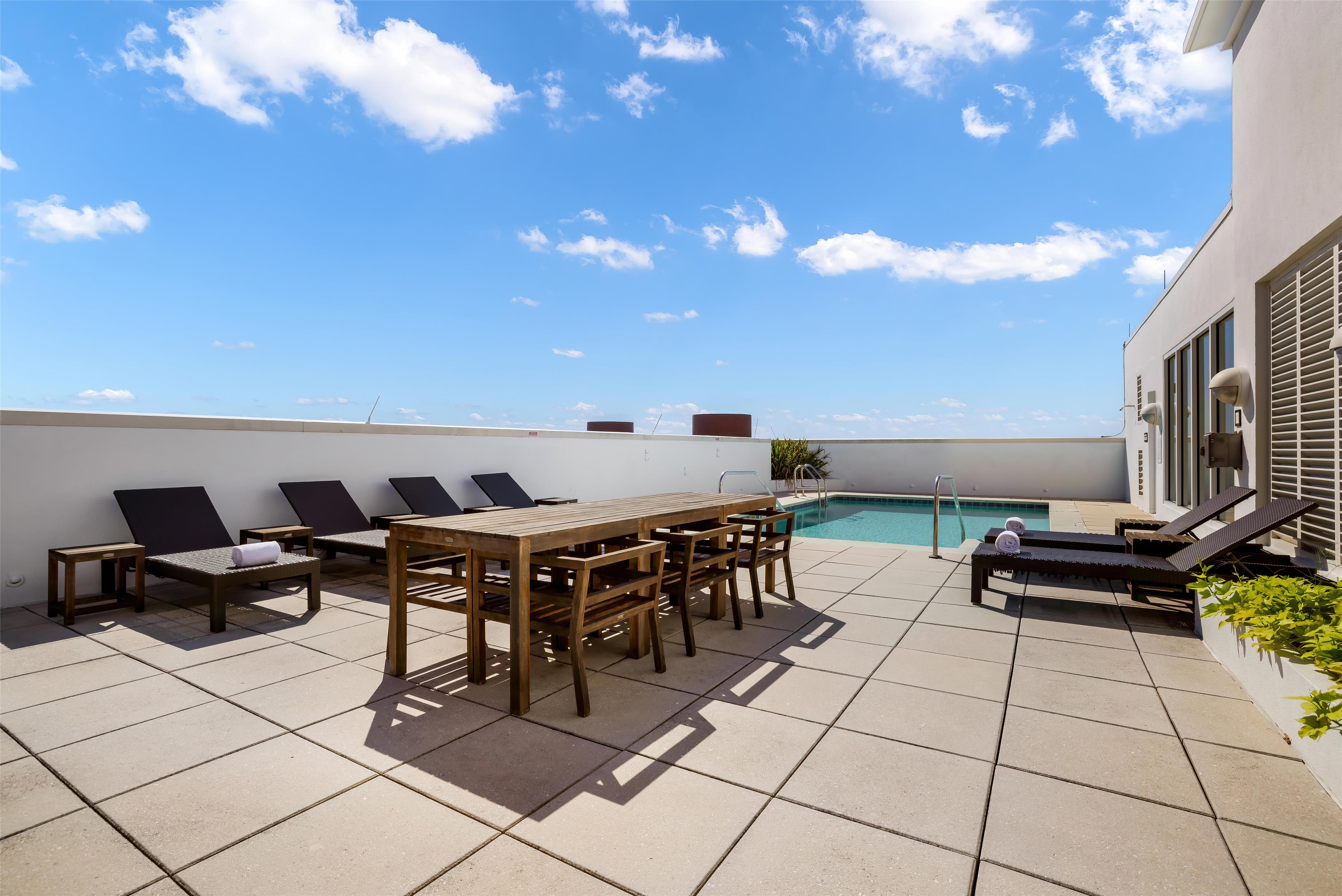 Pool | The Banyan Hotel Fort Myers, Tapestry Collection by Hilton
