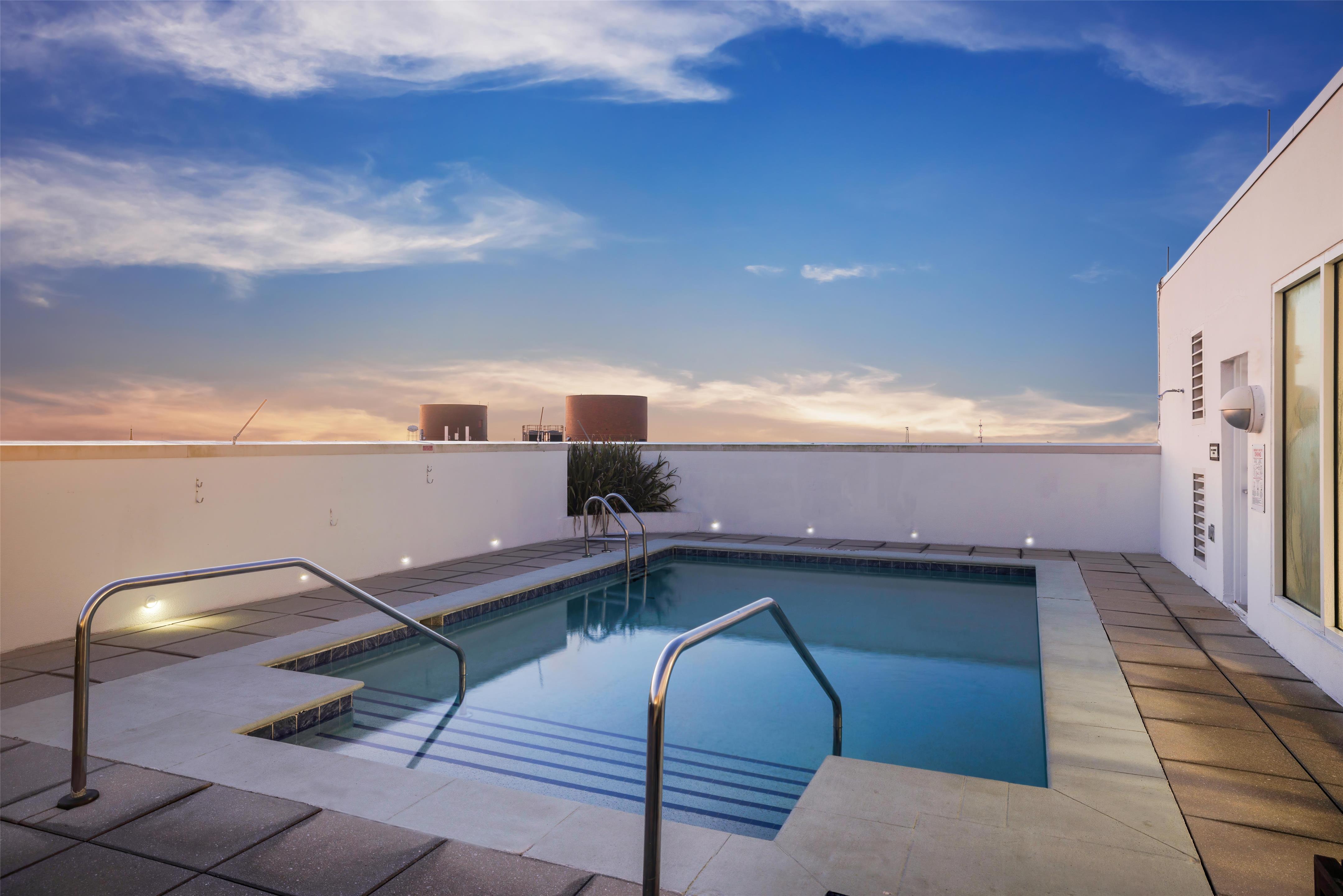 Pool | The Banyan Hotel Fort Myers, Tapestry Collection by Hilton