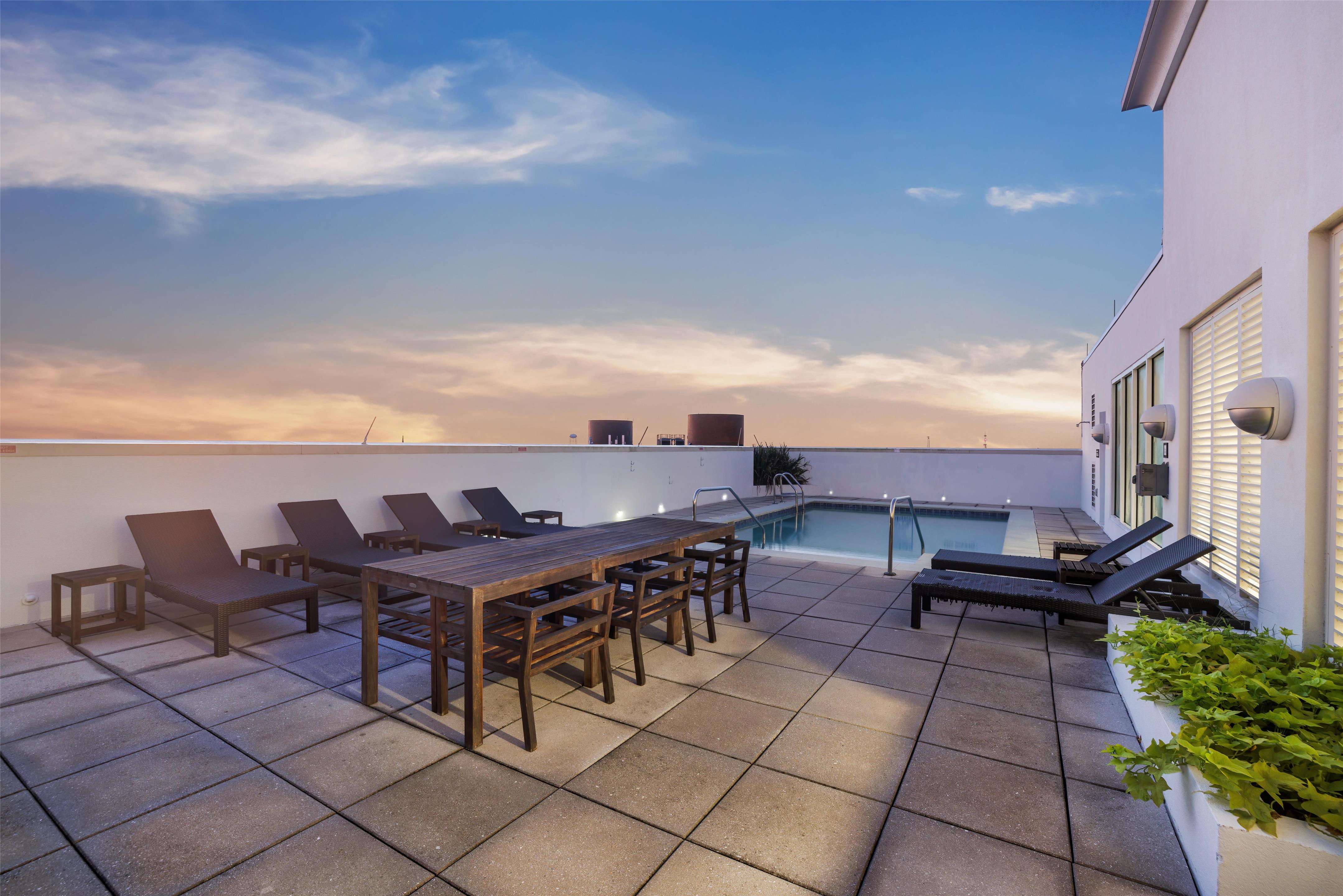 Pool | The Banyan Hotel Fort Myers, Tapestry Collection by Hilton