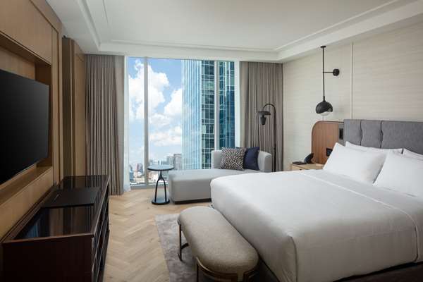  - Conrad Hotel West End Nashville - I-40 & I-65, Exit 209