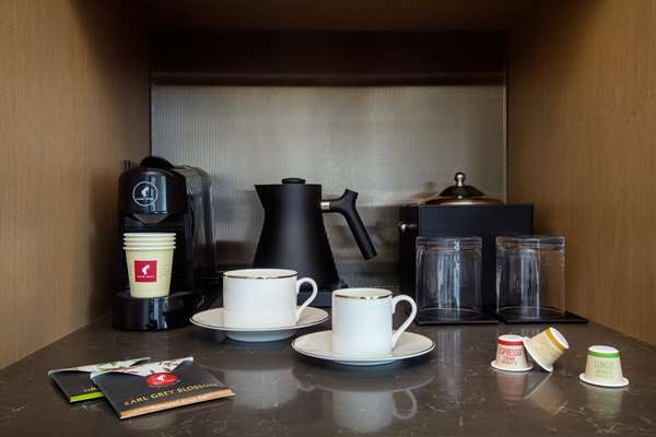  - Conrad Hotel West End Nashville - I-40 & I-65, Exit 209