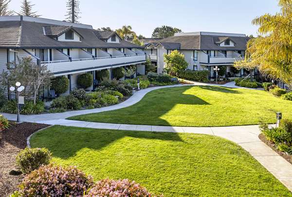 Exterior view - Seacliff Inn Aptos - CA 1, Exit 435