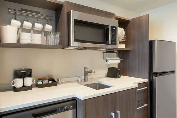  - Home2 Suites by Hilton Woodland Hills