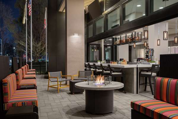 Bar - Home2 Suites by Hilton Woodland Hills