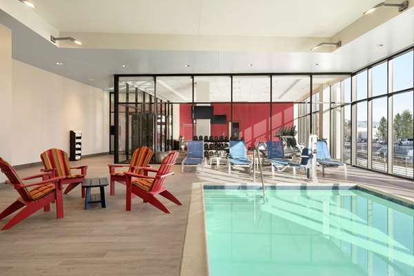 Pool - Home2 Suites by Hilton Woodland Hills