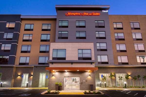 Exterior view - Hampton Inn & Suites Rancho Cucamonga - I-15, Exit 112