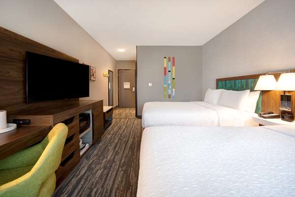  - Hampton Inn & Suites Rancho Cucamonga - I-15, Exit 112