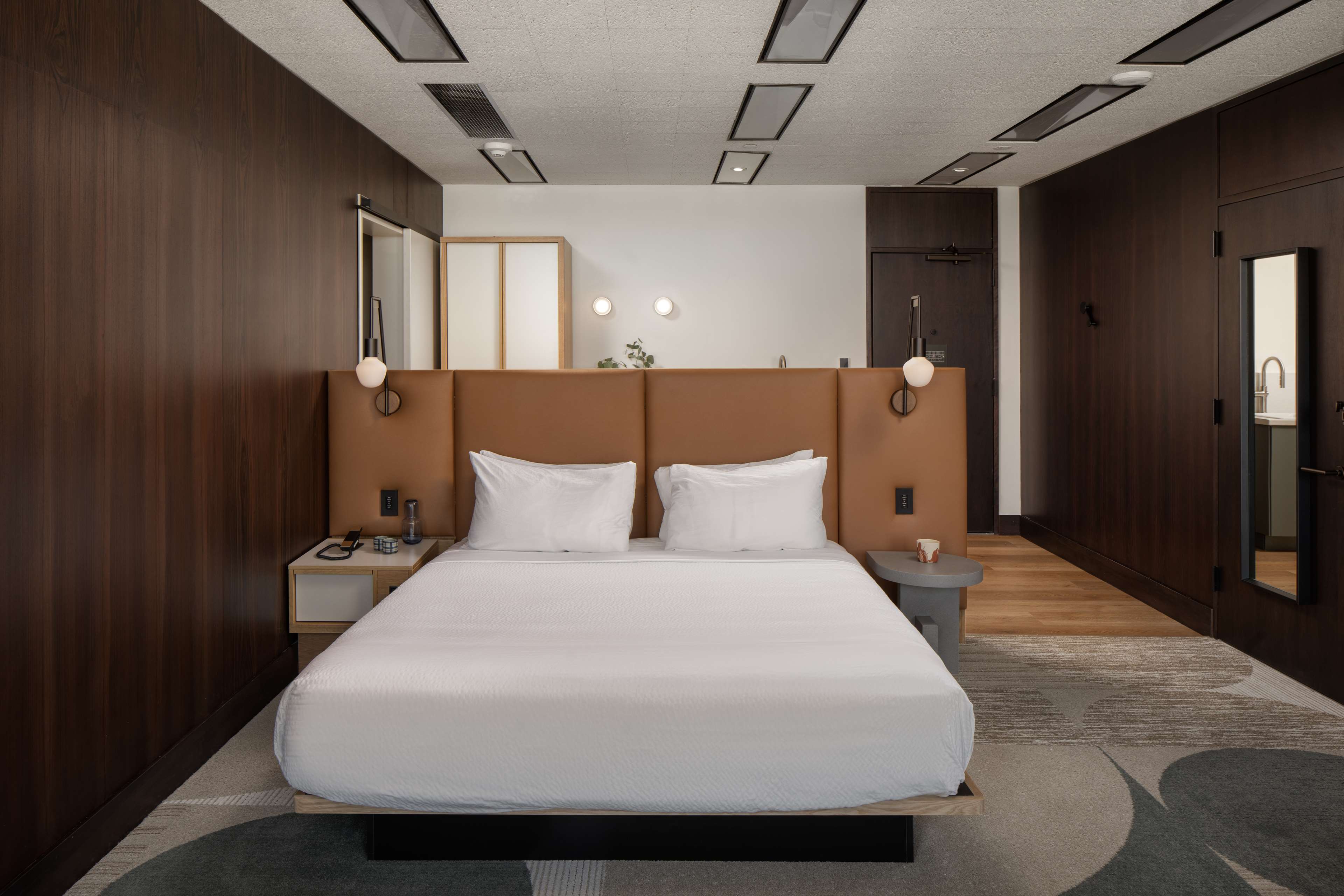 Hotel Marcel New Haven, Tapestry Collection By Hilton Room Type - KING SUITE SFBD WATER VIEW