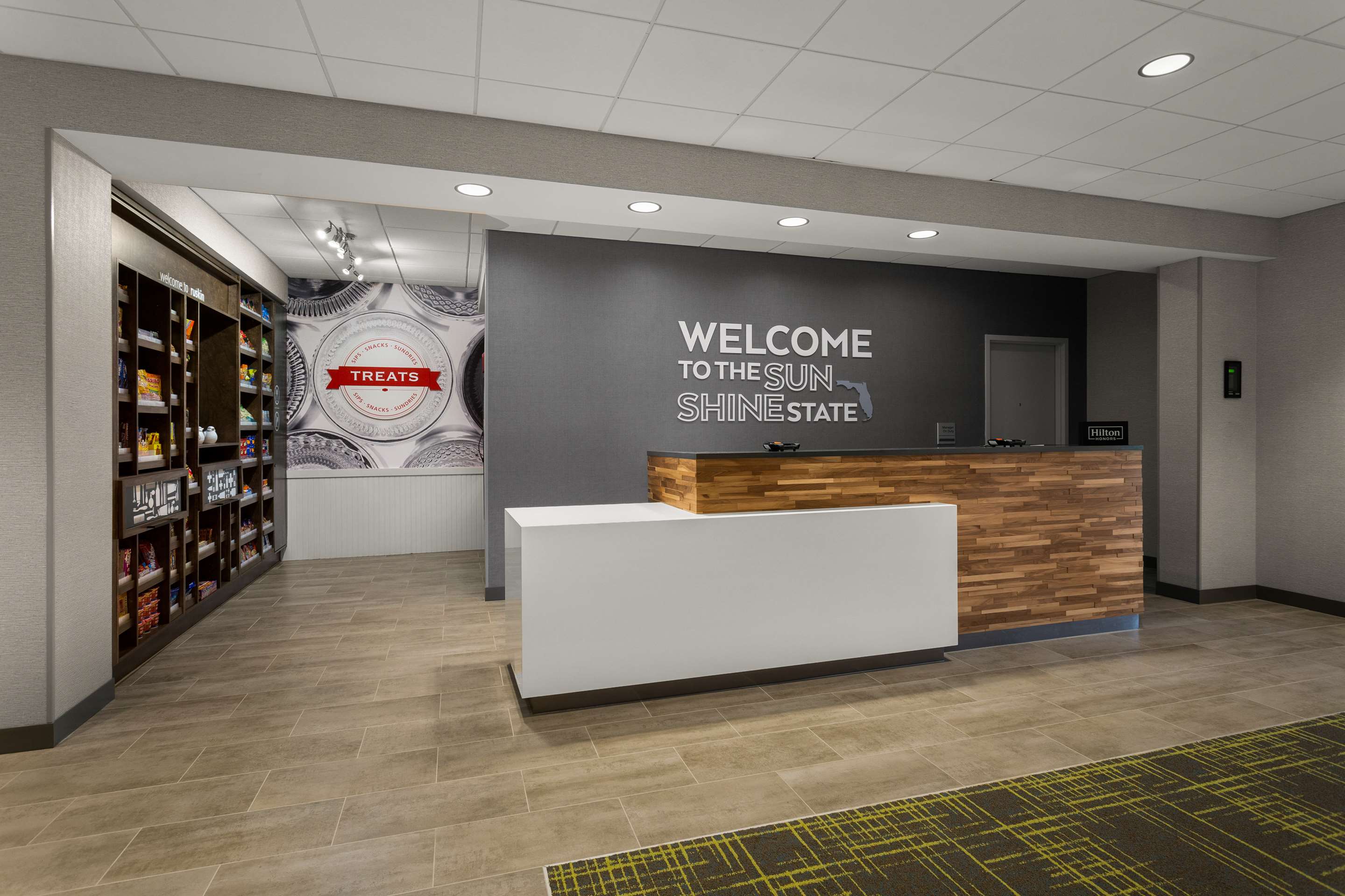 Reception | Hampton Inn & Suites Ruskin I-75