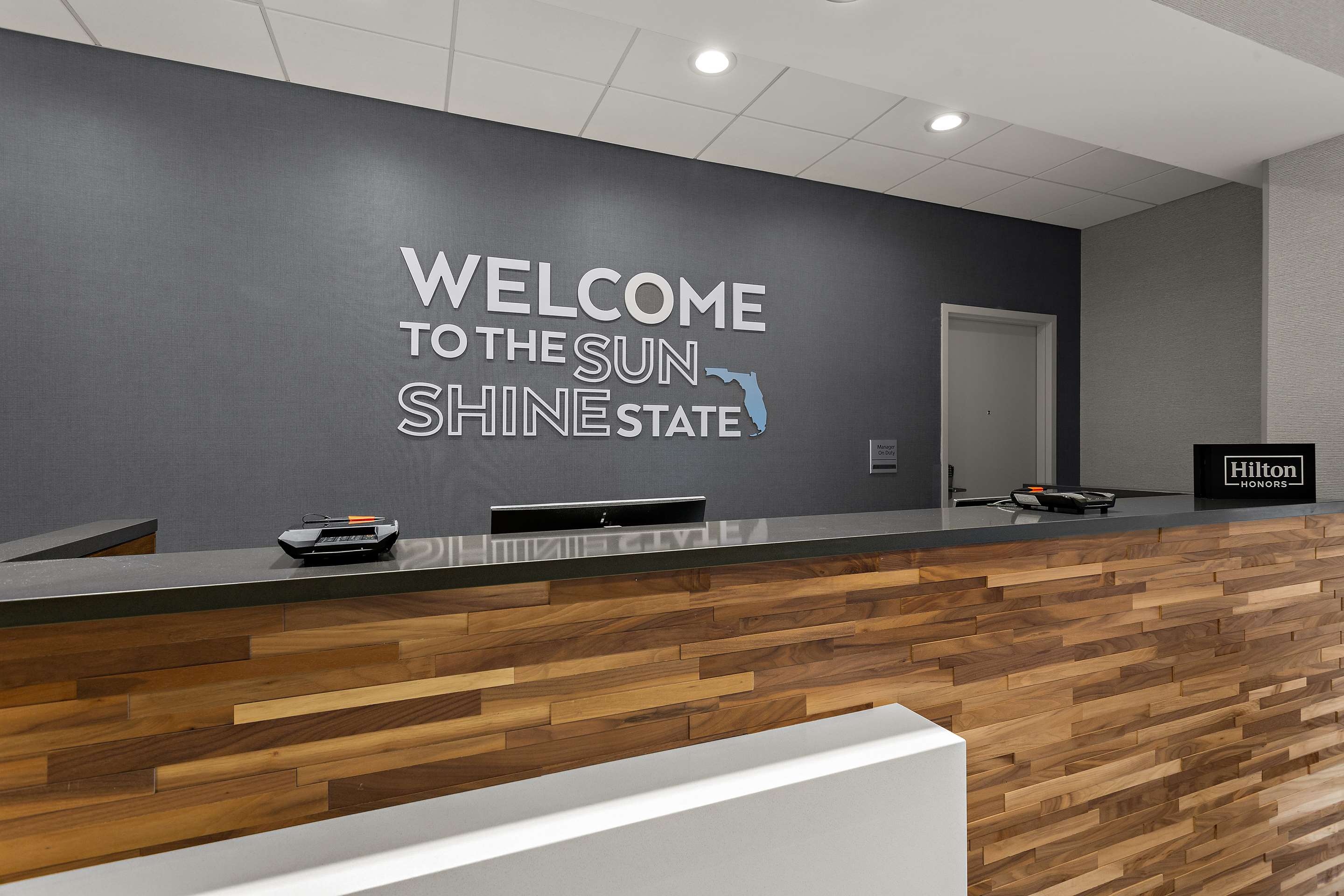 Reception | Hampton Inn & Suites Ruskin I-75