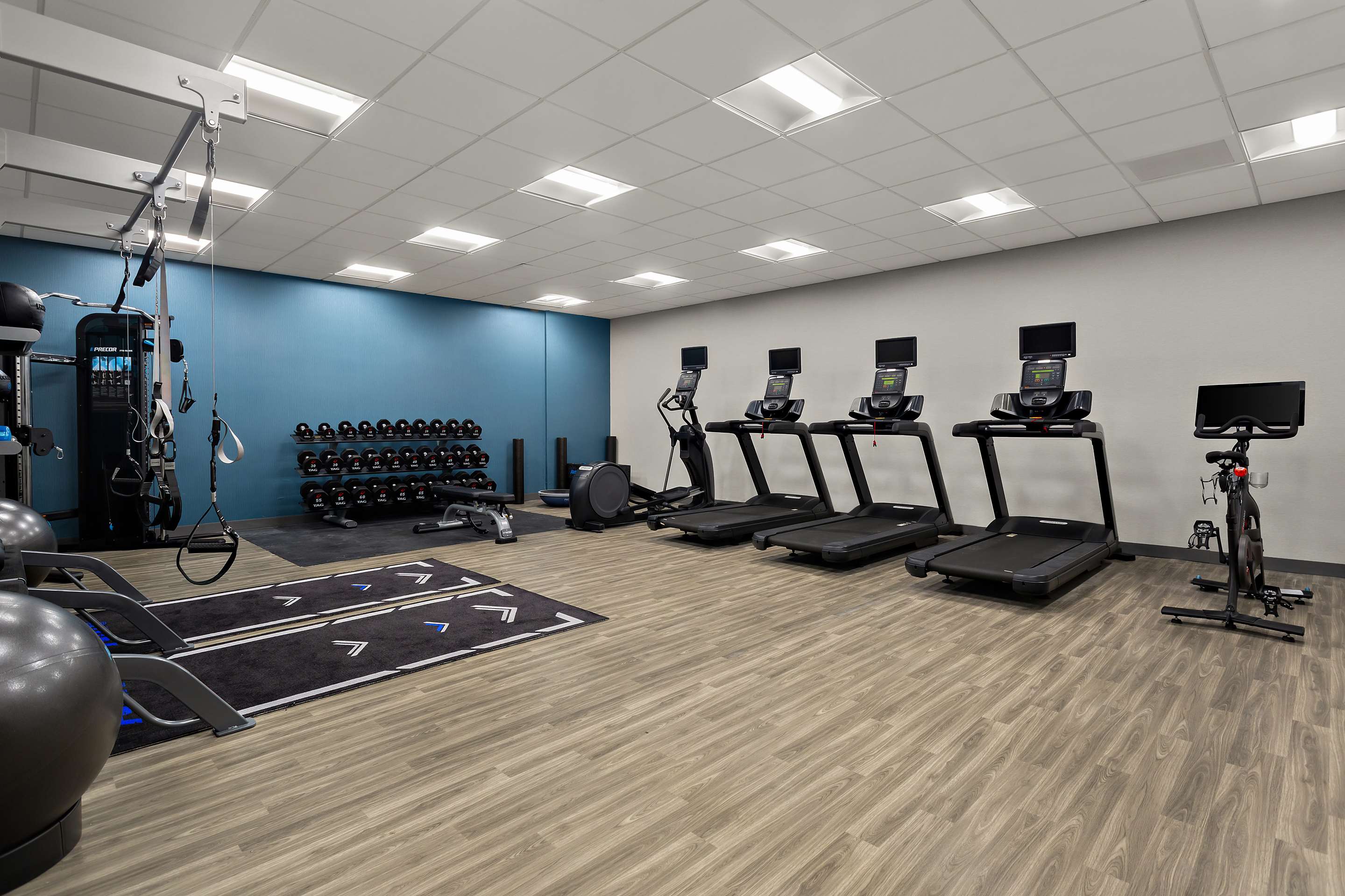 Health club fitness center gym | Hampton Inn & Suites Ruskin I-75