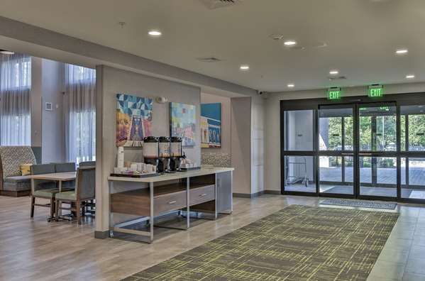 Restaurant - Hampton Inn & Suites Keene