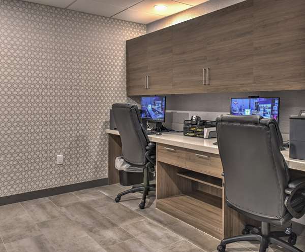 Conference Area - Hampton Inn & Suites Keene