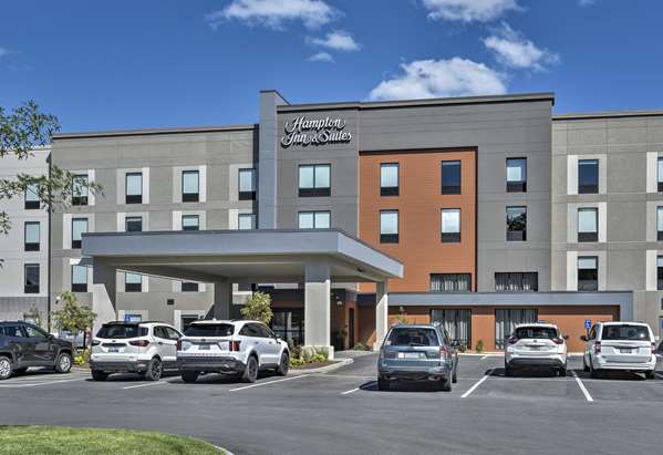 Exterior view - Hampton Inn & Suites Keene