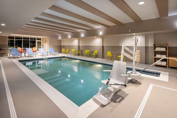 Pool - Home2 Suites by Hilton Short Pump