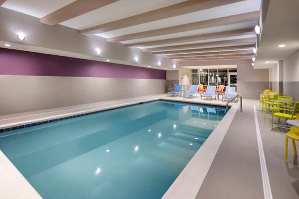 Pool - Home2 Suites by Hilton Short Pump