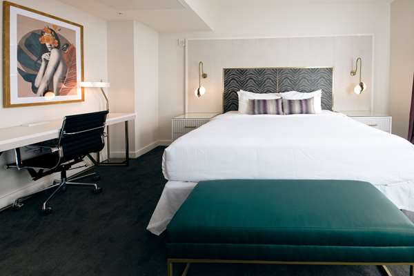  - Kelly Hotel Downtown Birmingham - I-20 & I-59, Exits 124D & 126A