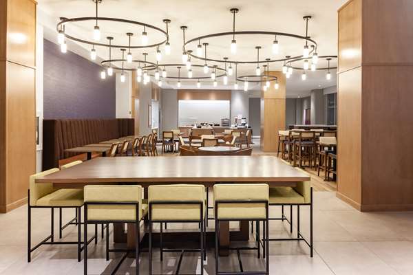 Restaurant - Hilton Garden Inn Broomfield