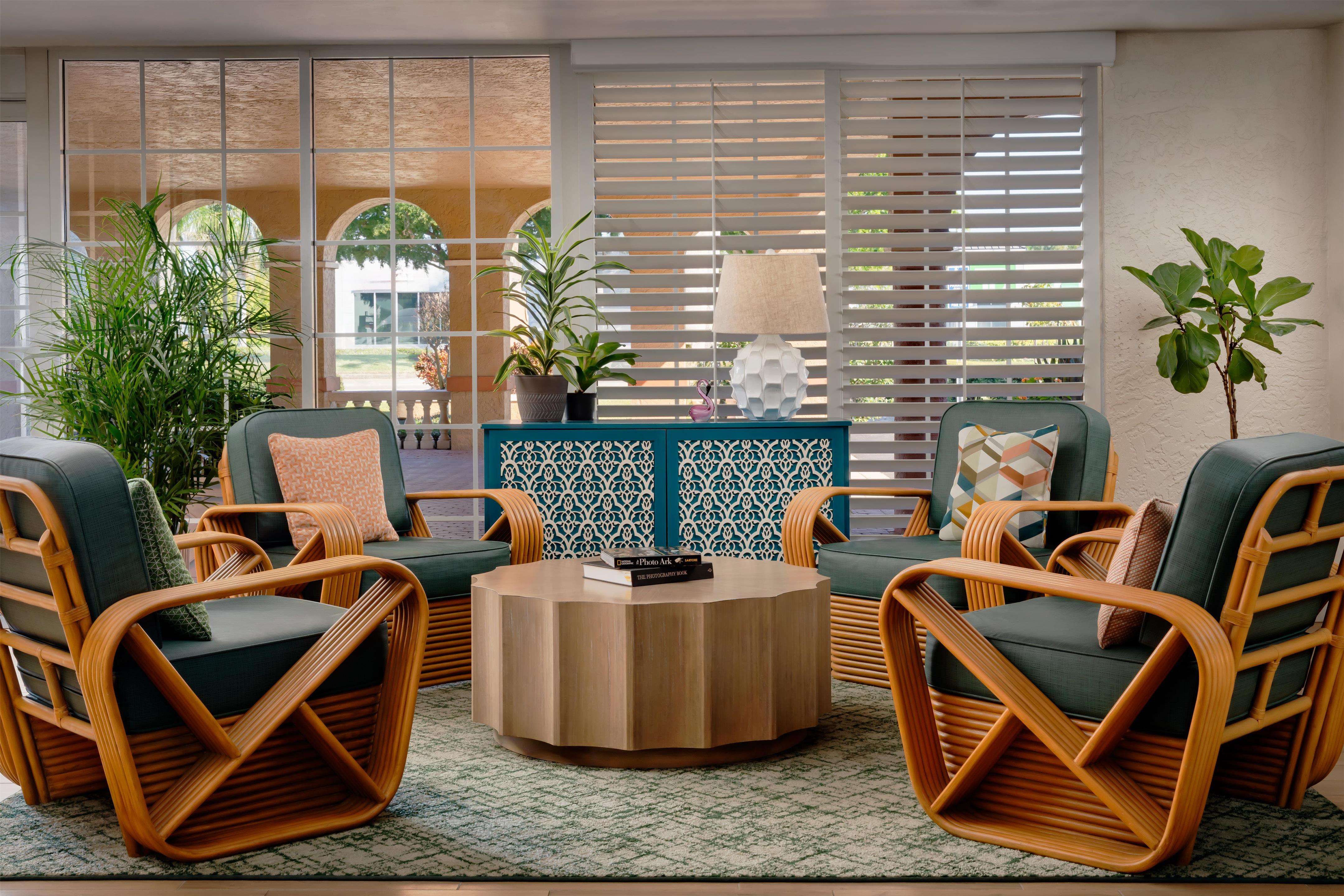 Lobby | Inn of Naples, Tapestry Collection by Hilton