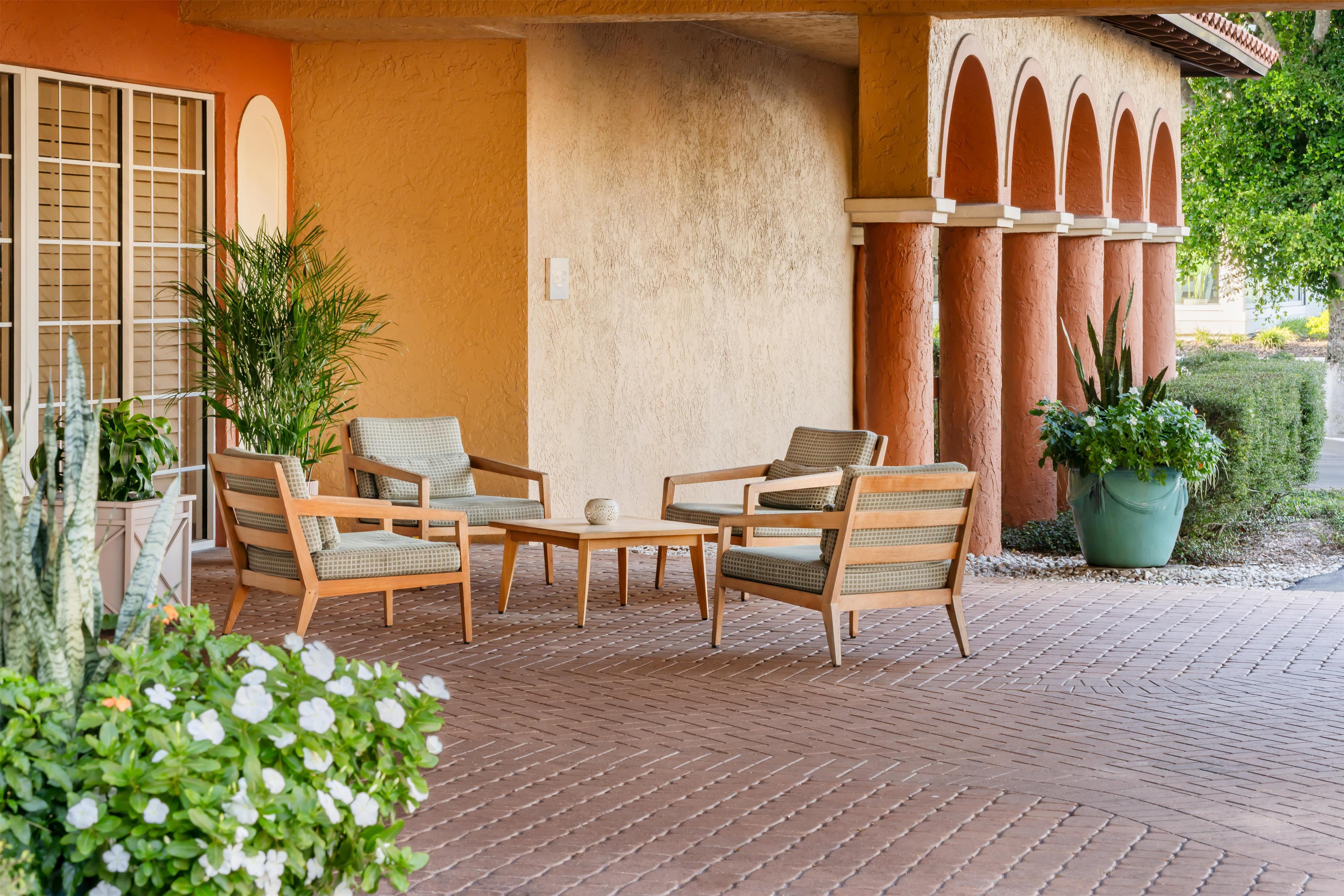 Exterior | Inn of Naples, Tapestry Collection by Hilton