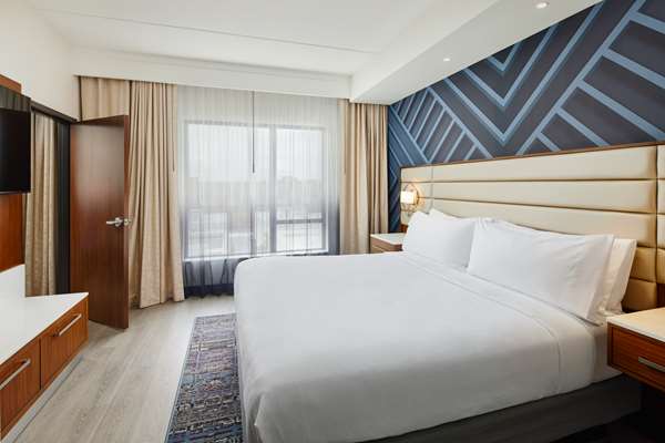  - Embassy Suites Hapeville - I-85, Exit 73