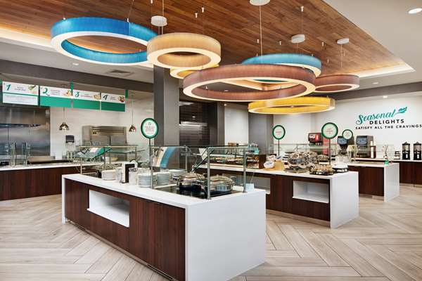 Amenities - Embassy Suites Hapeville - I-85, Exit 73