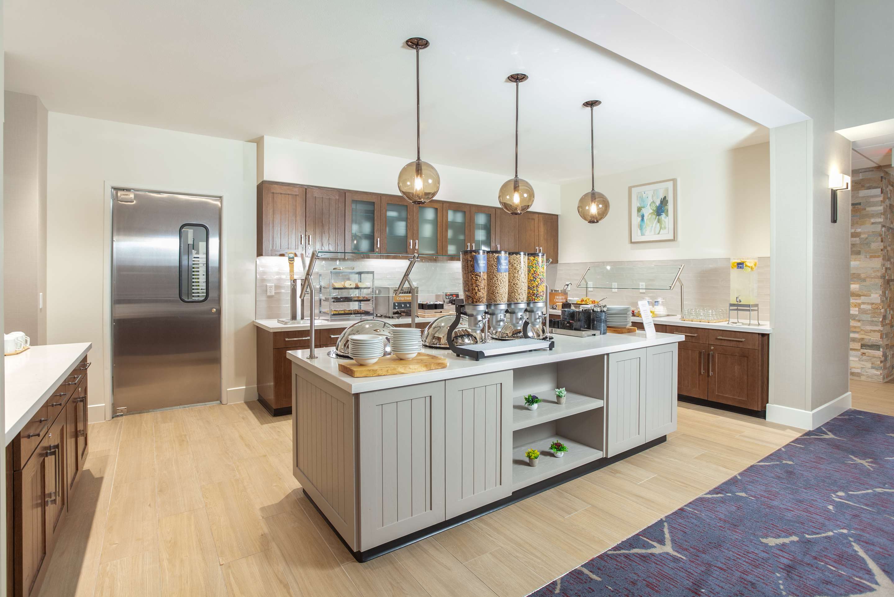 Breakfast Area | Homewood Suites by Hilton Broomfield Boulder