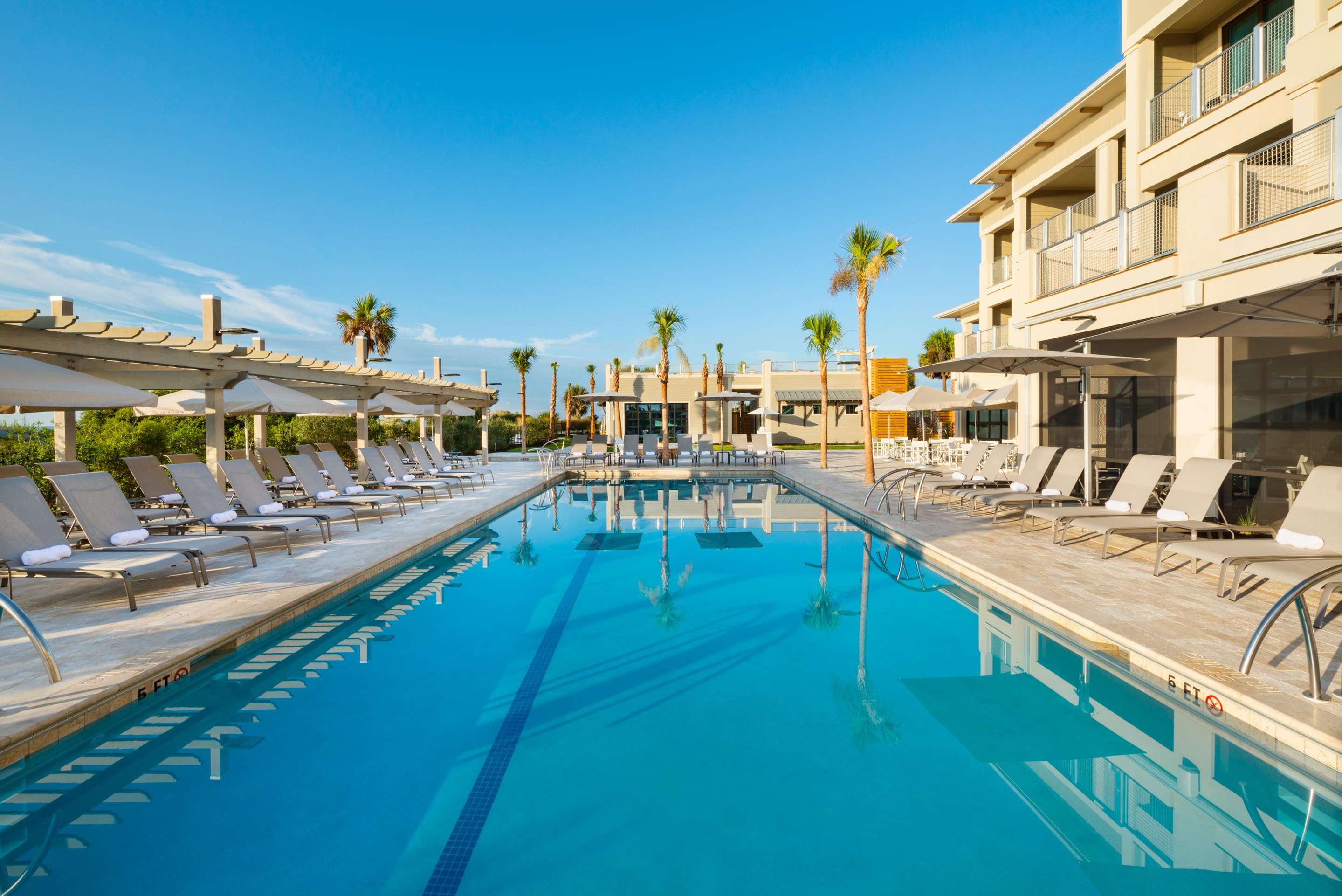 Ocean Club pool | Jekyll Ocean Club