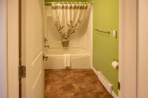 Suite - Grand Tappattoo Resort Seguin