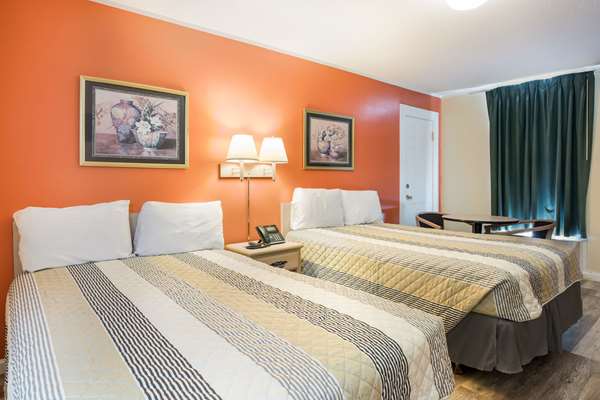  - Rodeway Inn Cecil - I-75, Exit 32