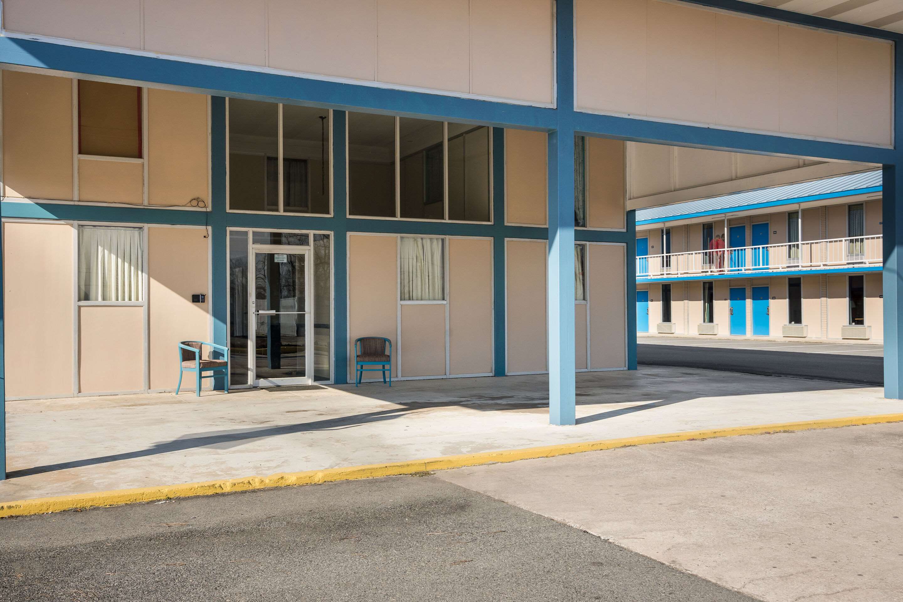 Hotel entrance | Rodeway Inn