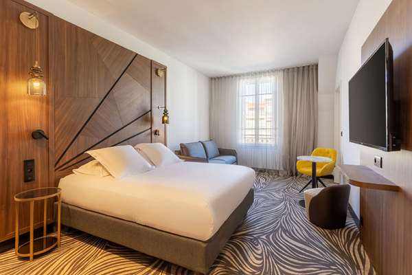 1 Double Bed, Non-Smoking, Deluxe Room, Larger Room, Sofabed