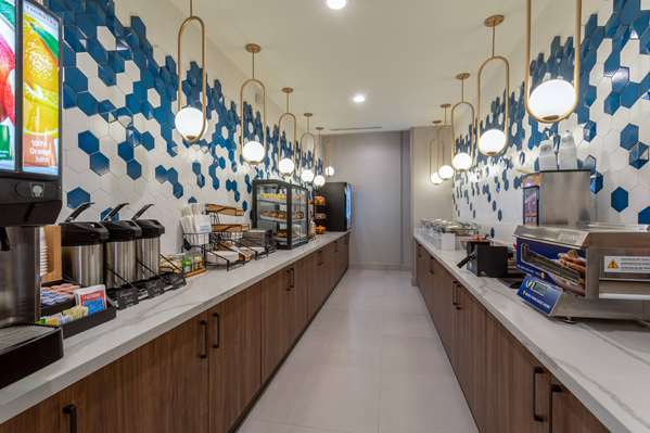 Amenities - La Quinta Inn & Suites Galt