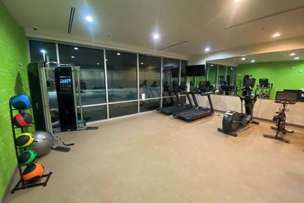 Fitness/ Exercise Room - La Quinta Inn & Suites Galt