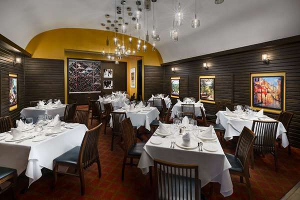 Restaurant - Hilton Garden Inn New York