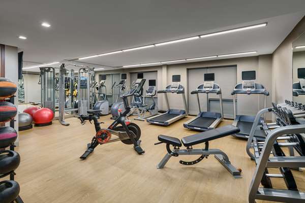 Fitness/ Exercise Room - Hilton Garden Inn New York