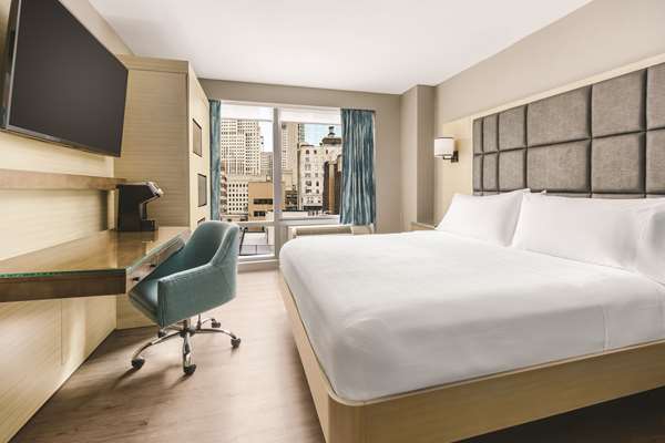  - Hilton Garden Inn New York