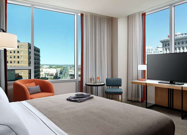  - Canopy by Hilton Hotel Downtown New Orleans