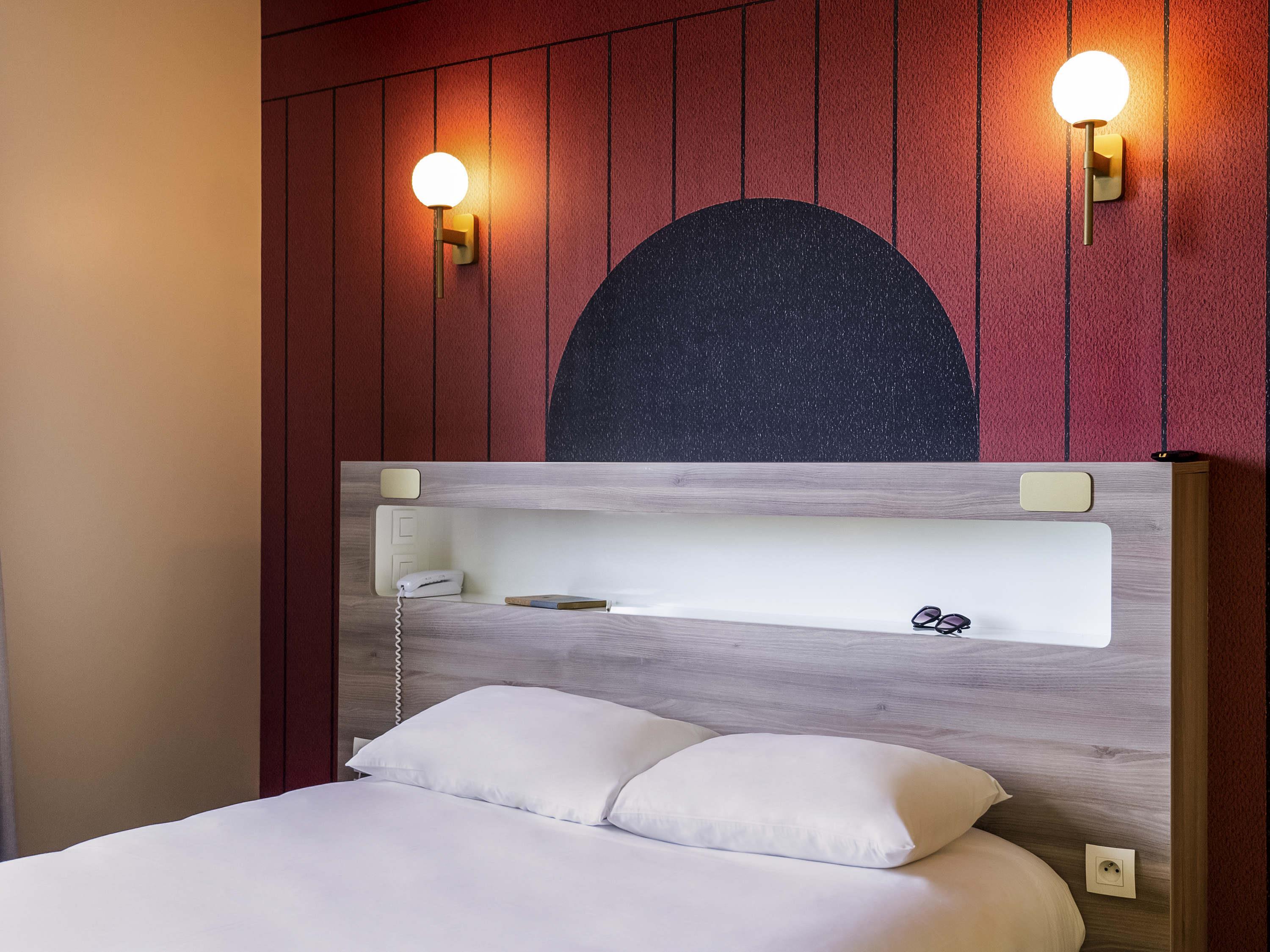 ibis Styles Versailles Saint Quentin en Yvelines - Tap to explore photos
