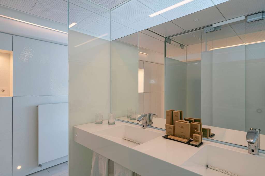 PARADOR DE AIGUABLAVA-guestroom-Guest Room,Suite,On-Site.jpg