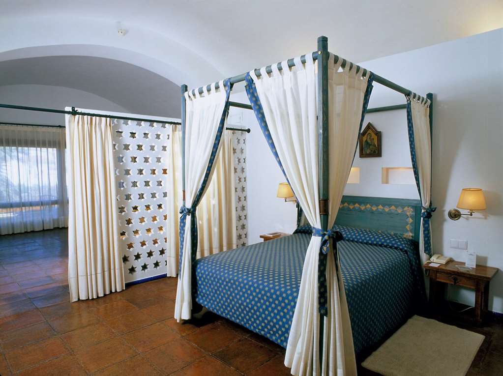 PARADOR DE CEUTA-guestroom-Guest Room,On-Site.jpg