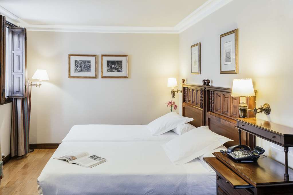 PARADOR DE FERROL-guestroom-Guest Room,Suite,On-Site.jpg