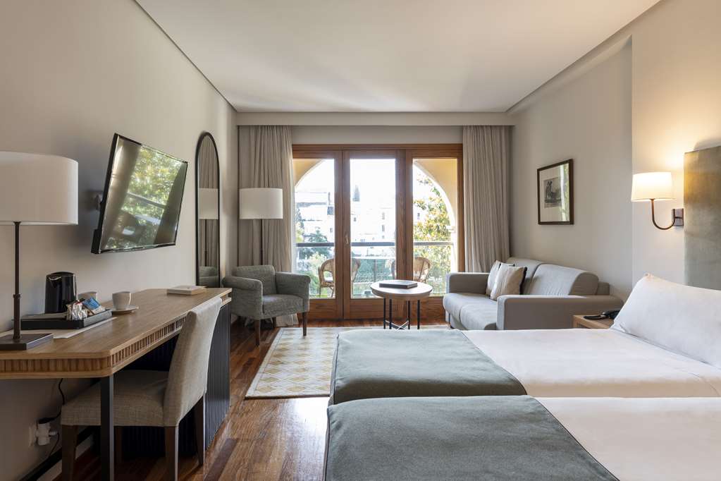 PARADOR DE RONDA-guestroom-Guest Room,On-Site.jpg
