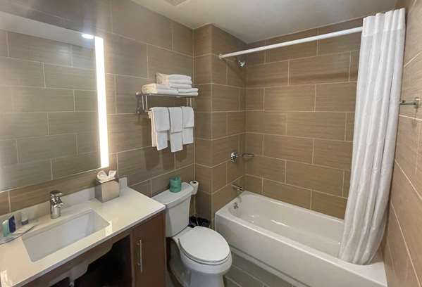  - MainStay Suites Bronx New York