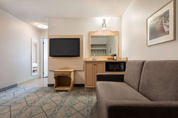 Suite - Ramada Hotel Miramichi