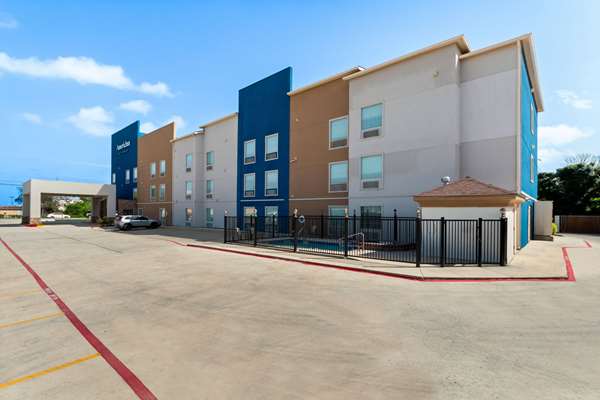 AmericInn by Wyndham New Braunfels